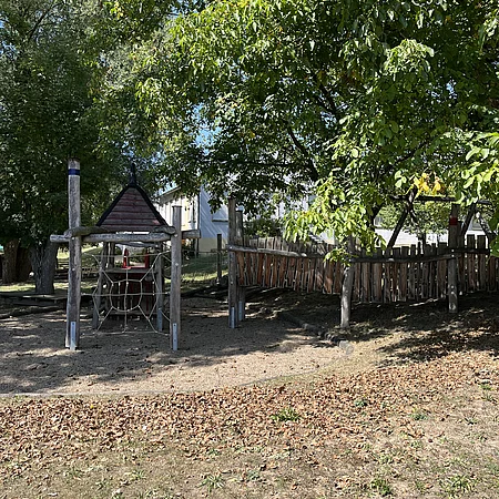 Sandspielplatz Kindergarten Untertheres